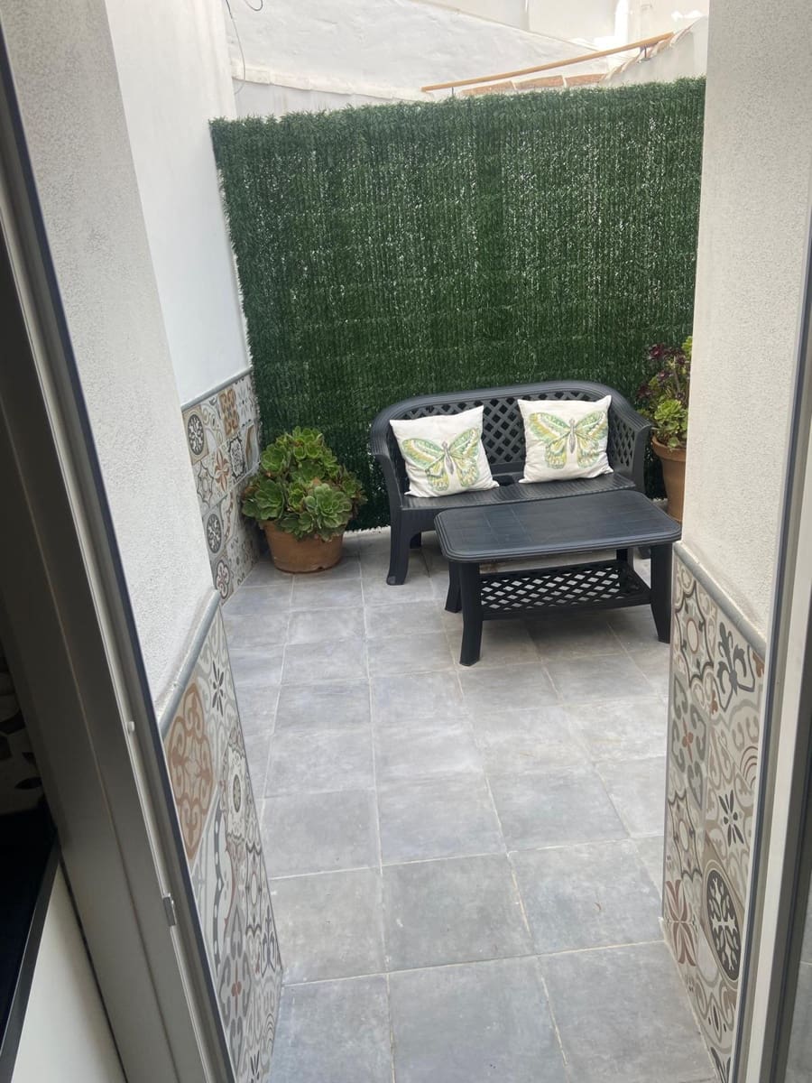 1 slaapkamer Appartement te huur in Colmenar - € 650 (Ref: 9914968)