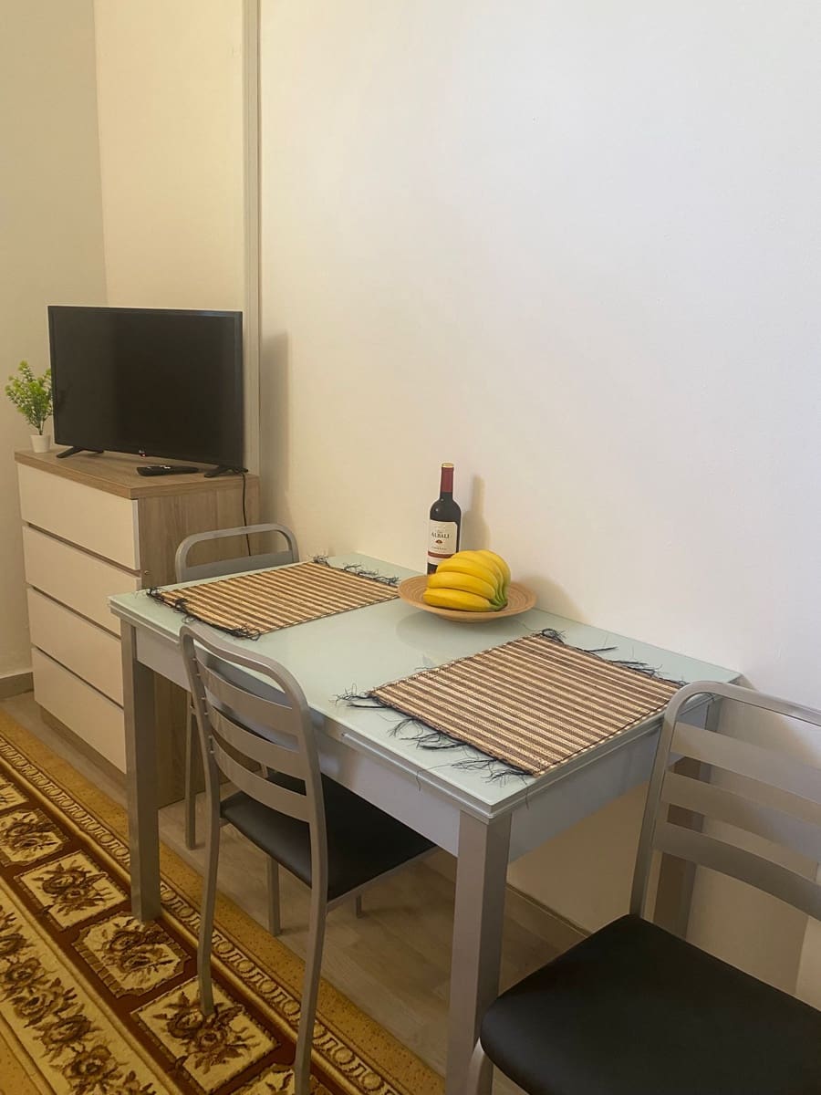Studio til leie i Calahonda med svømmebasseng - € 900 (Ref: 9938601)
