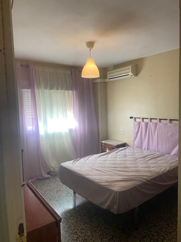 3 bedroom Flat for rent in Carretera de Cadiz, Málaga city - € 950 (Ref: 9946565)