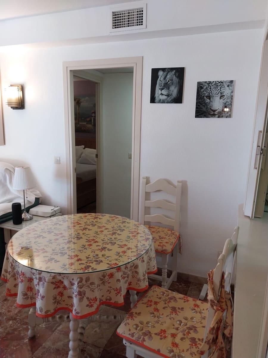 2 makuuhuone Asunto vuokrattavana paikassa Fuengirola mukana uima-altaan 
autotalli - 1 120 € (Ref: 9955523)