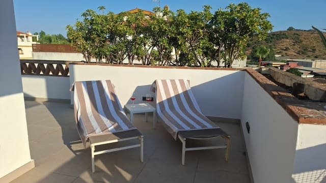 3 soveværelse Penthouse til leje i Mijas Golf, Mijas med swimmingpool garage - € 1.950 (Ref: 9956280)