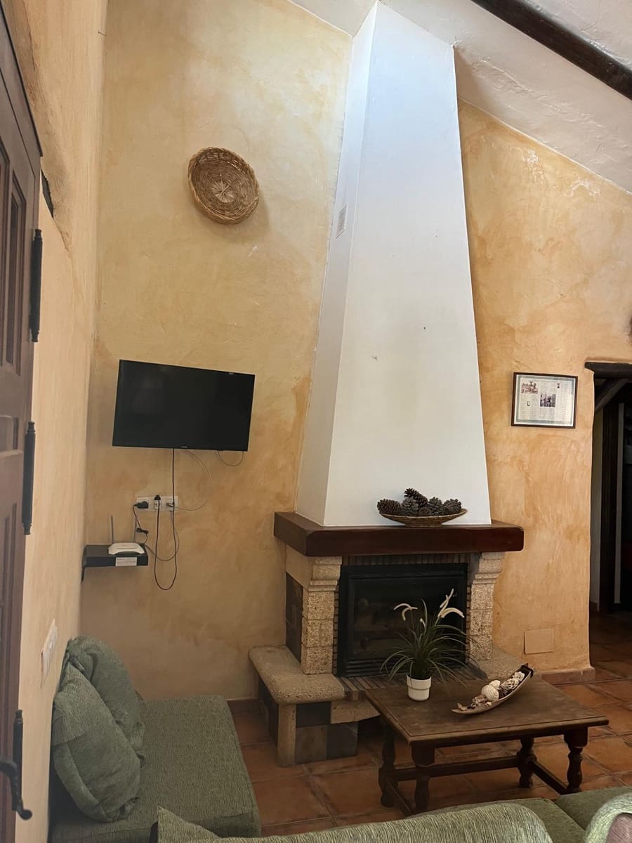 Teren niezagospodarowany do wynajęcia w Sedella - 1 300 € (Ref: 9965598)