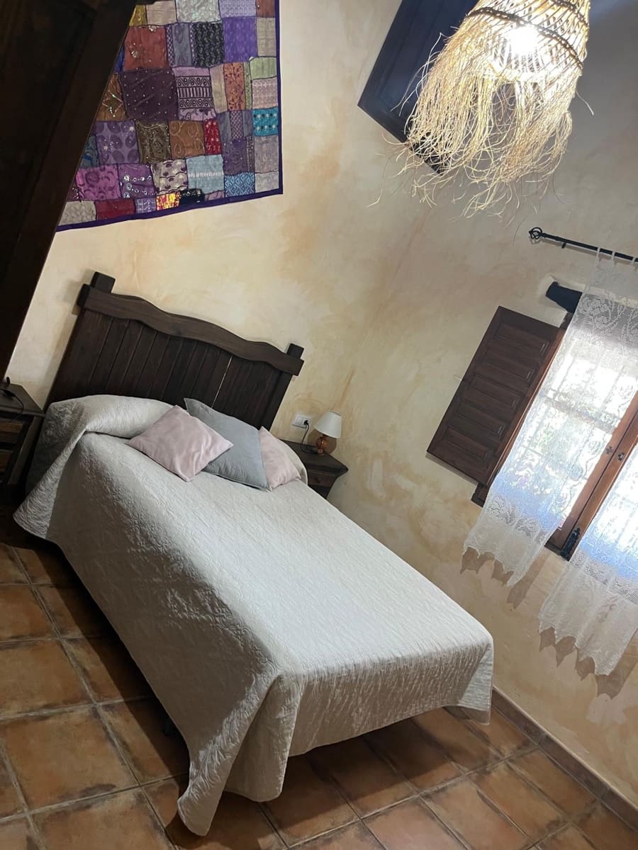Teren niezagospodarowany do wynajęcia w Sedella - 1 300 € (Ref: 9965598)