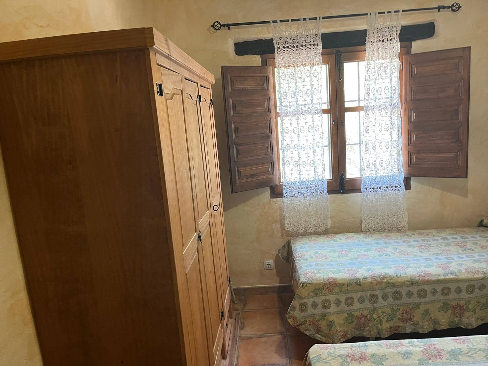 Teren niezagospodarowany do wynajęcia w Sedella - 1 300 € (Ref: 9965598)