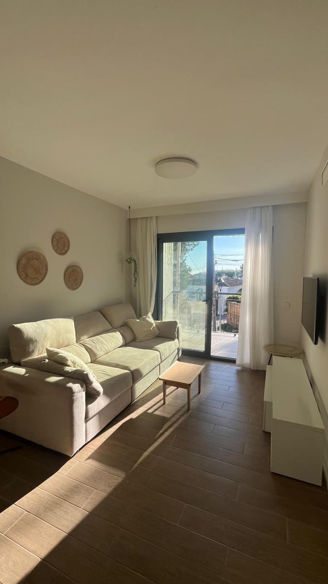 2 Zimmer Wohnung zu vermieten in Benalmadena mit Pool Garage - 1.500 € (Ref: 9968842)