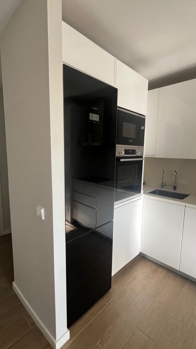 2 Zimmer Wohnung zu vermieten in Benalmadena mit Pool Garage - 1.500 € (Ref: 9968842)