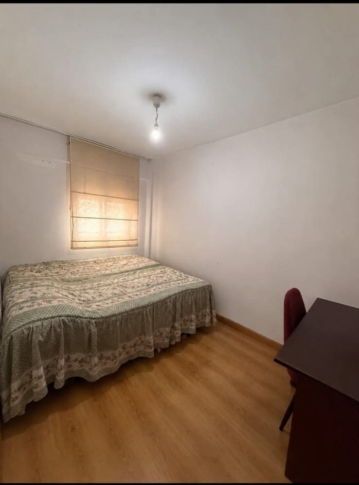 3 soveværelse Lejlighed til leje i Malaga by - € 1.300 (Ref: 9975870)
