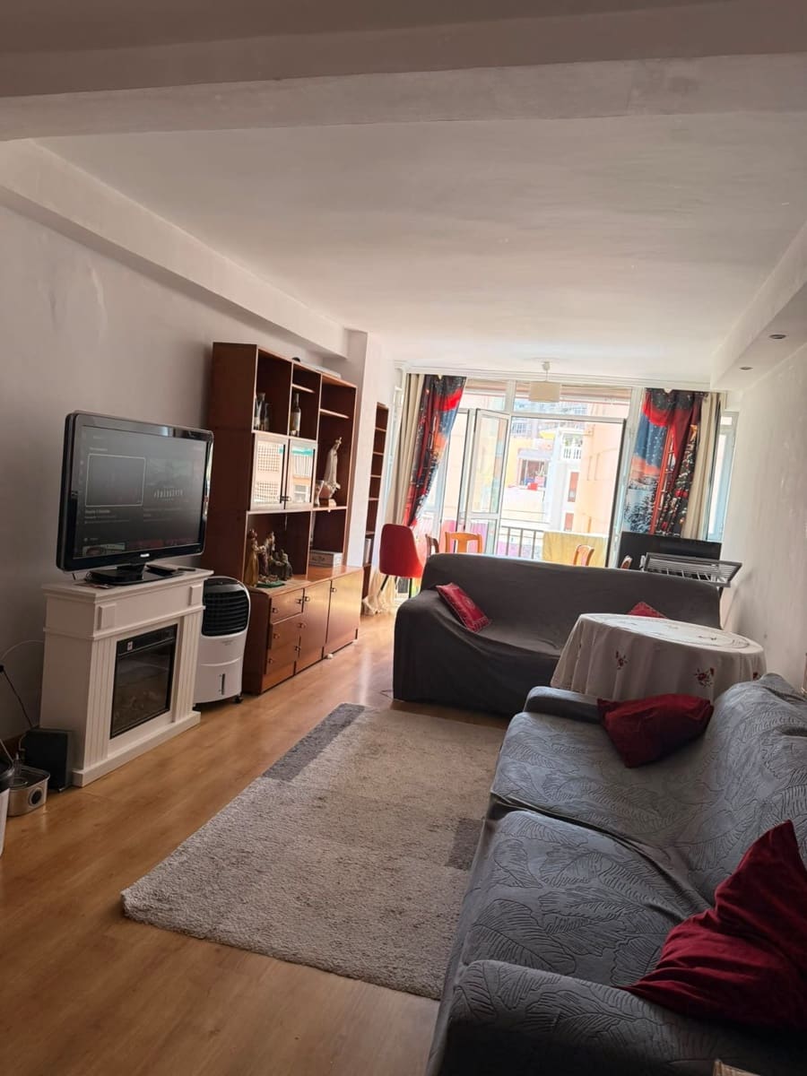 3 soveværelse Lejlighed til leje i Malaga by - € 1.300 (Ref: 9975870)