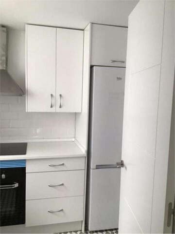 2 quarto Apartamento para arrendar em Cristo de la Epidemia, Málaga cidade - 1 300 € (Ref: 9986152)