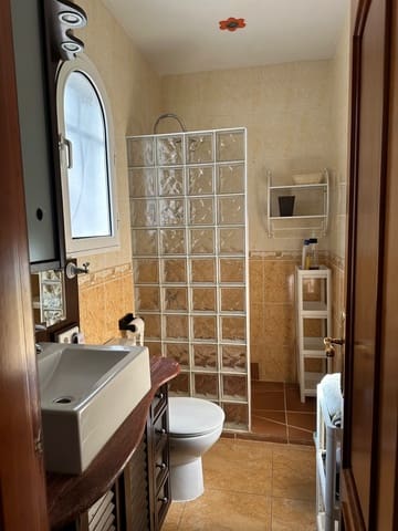 2 camera da letto Villetta a Schiera da affittare in Las Chapas - El Rosario, Marbella - 1.200 € (Rif: 9986170)