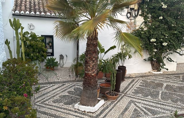 2 camera da letto Villetta a Schiera da affittare in Las Chapas - El Rosario, Marbella - 1.200 € (Rif: 9986170)