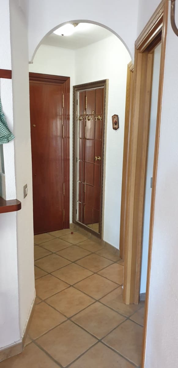 Appartement de 1 chambre à louer à Torrox-Costa avec piscine - 550 € (Ref: 9999391)