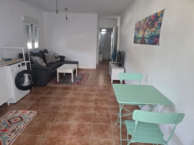 1 quarto Apartamento para arrendar em El Borge - 550 € (Ref: 9999398)