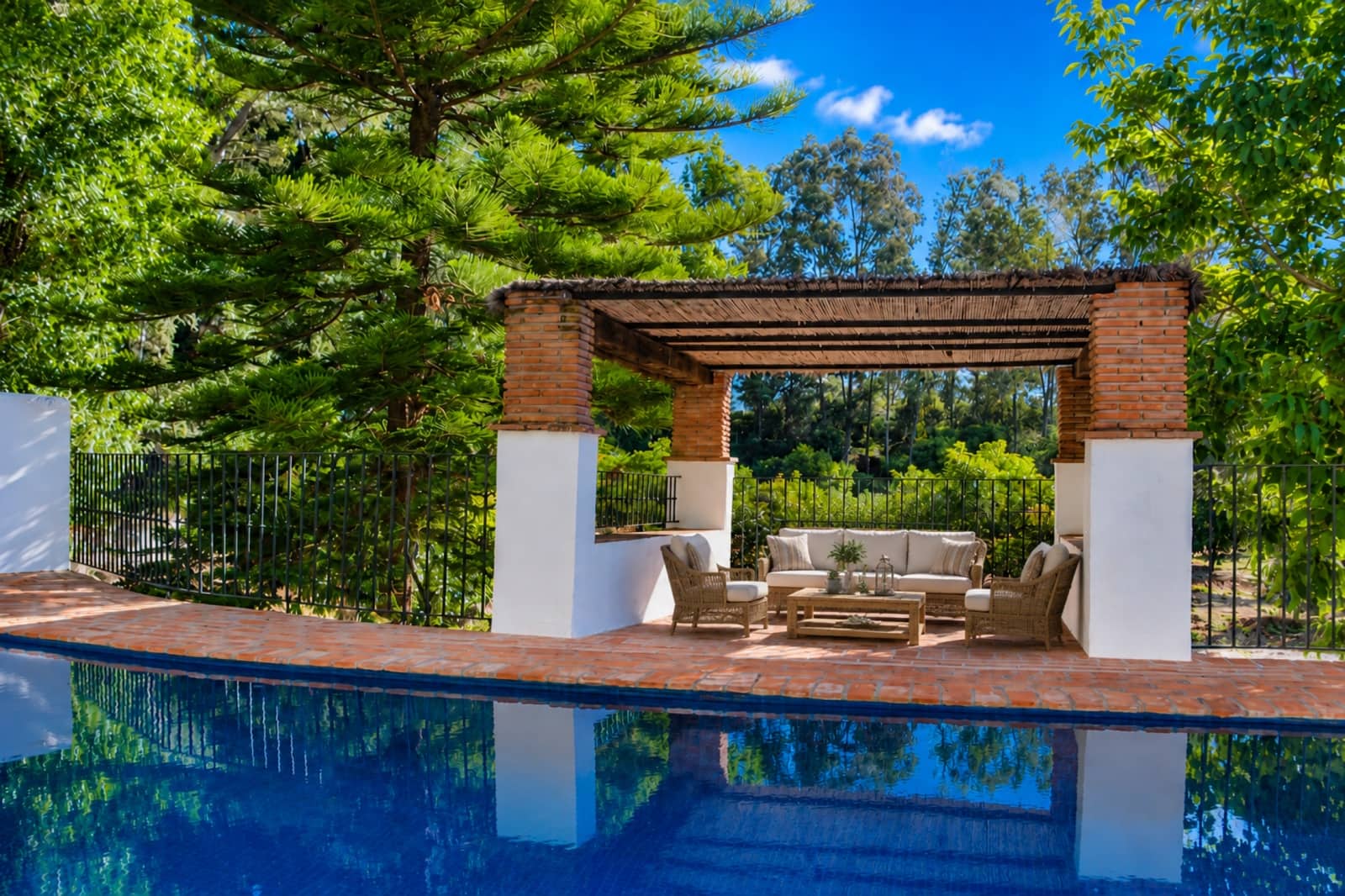 10 bedroom Finca/Country House for sale in Gaucin with pool - € 2,799,000 (Ref: 10017018)