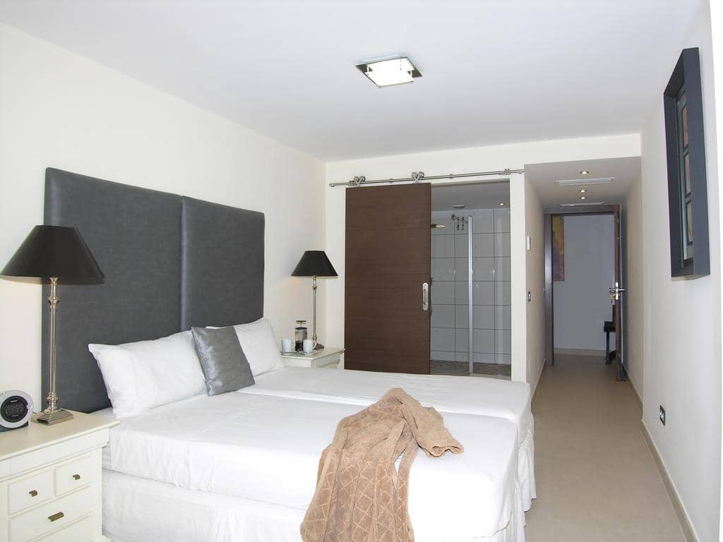 8 makuuhuone Huvila myytävänä paikassa Marbella mukana uima-altaan - 3 000 000 € (Ref: 6008330)