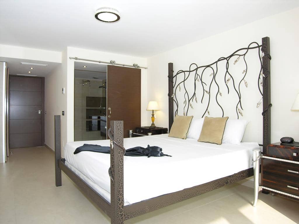 8 makuuhuone Huvila myytävänä paikassa Marbella mukana uima-altaan - 3 000 000 € (Ref: 6008330)