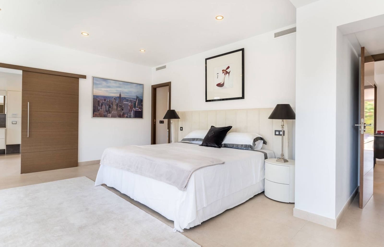 8 makuuhuone Huvila myytävänä paikassa Marbella mukana uima-altaan - 3 000 000 € (Ref: 6008330)