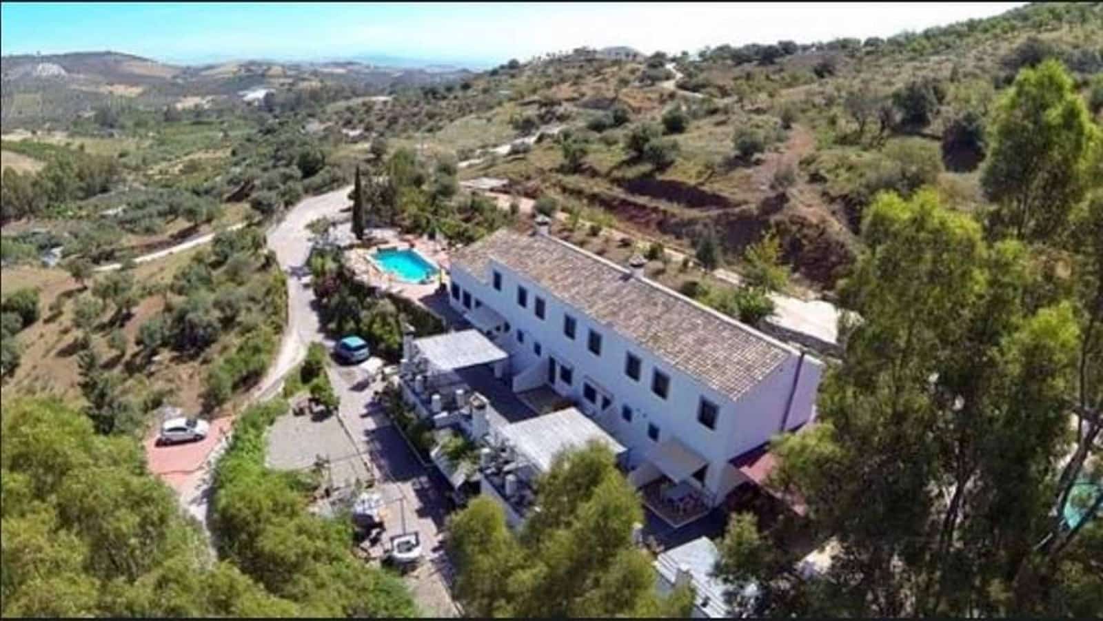 17 soveværelse Hotel til salg i Guaro - € 780.000 (Ref: 6019589)