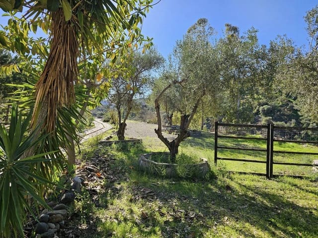 17 soveværelse Hotel til salg i Guaro - € 780.000 (Ref: 6019589)