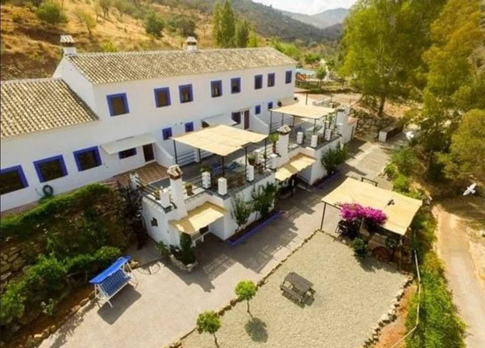 17 soveværelse Hotel til salg i Guaro - € 780.000 (Ref: 6019589)