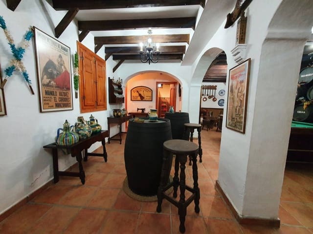 6 soveværelse Finca/Landehus til salg i Ronda med swimmingpool - € 750.000 (Ref: 7241068)