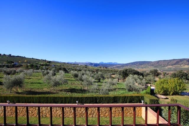 5 soveværelse Finca/Landehus til salg i Ronda med swimmingpool - € 1.395.000 (Ref: 7993730)