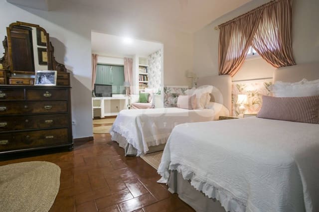 Finca/Casa Rural de 6 habitaciones en Jimena de la Frontera en venta con piscina - 995.000 € (Ref: 8204755)