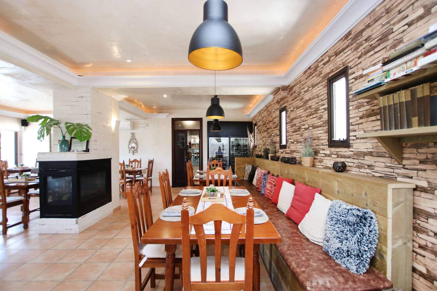 7 soveværelse Hotel til salg i Zahara de la Sierra - € 1.200.000 (Ref: 8255450)