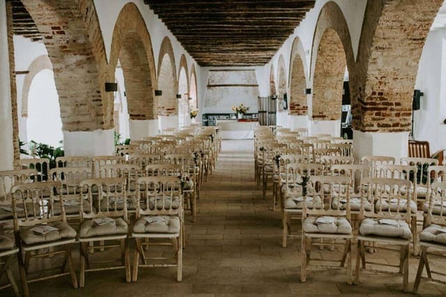 12 bedroom Hotel for sale in Constantina - € 1,650,000 (Ref: 8299648)