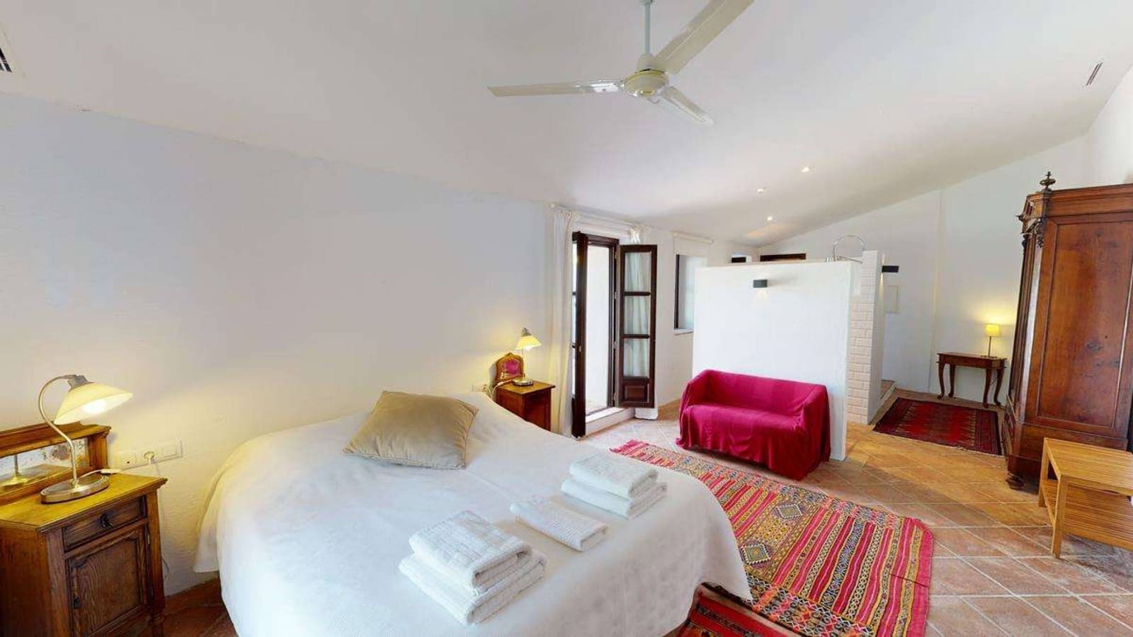 12 bedroom Hotel for sale in Constantina - € 1,650,000 (Ref: 8299648)