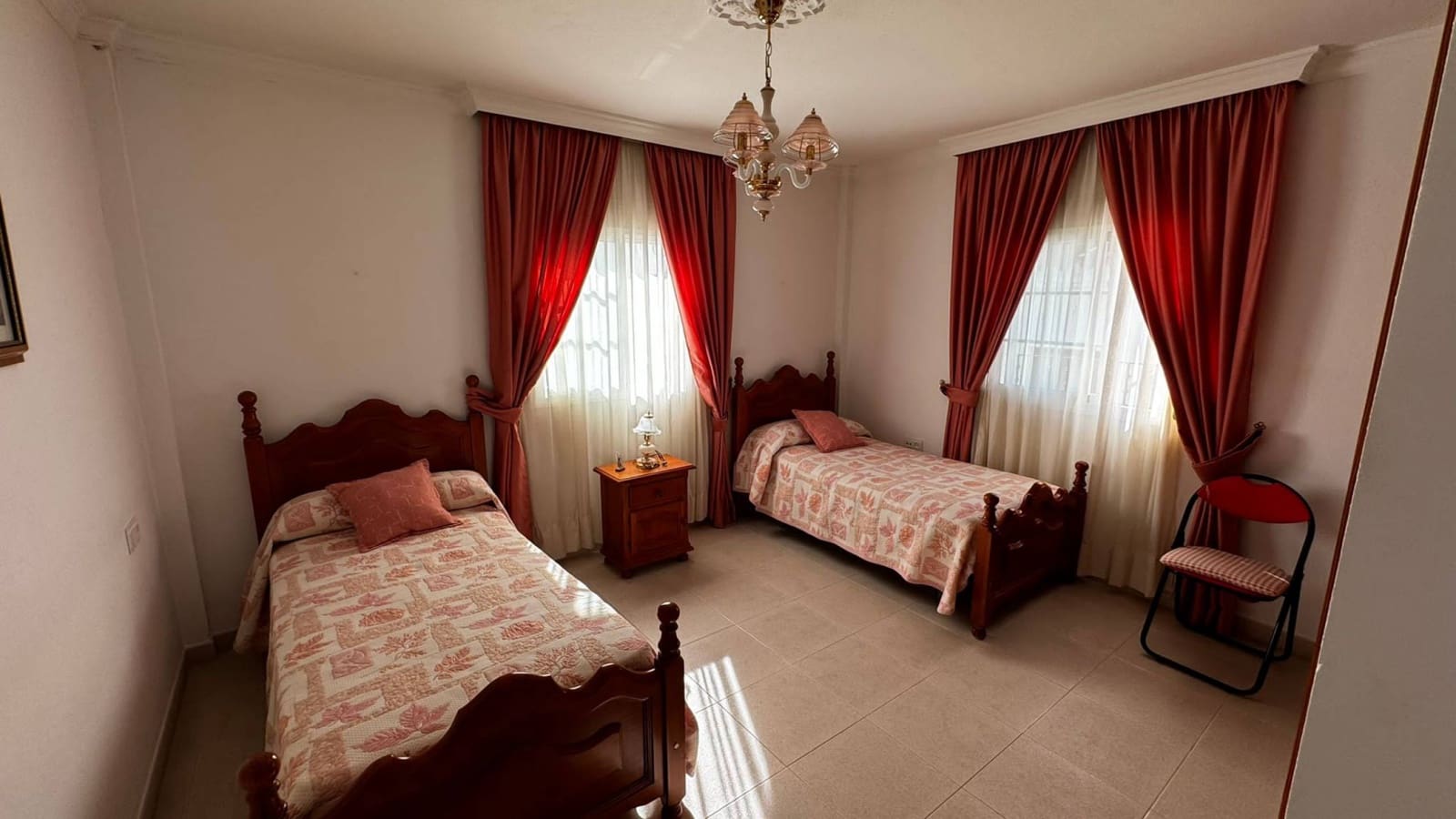 4 soveværelse Semi-Rækkehus til salg i Benarraba - € 265.000 (Ref: 8412991)