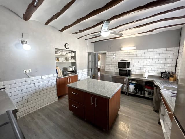 12 soveværelse Guesthouse/B & B til salg i Caniles med swimmingpool - € 1.250.000 (Ref: 8480208)