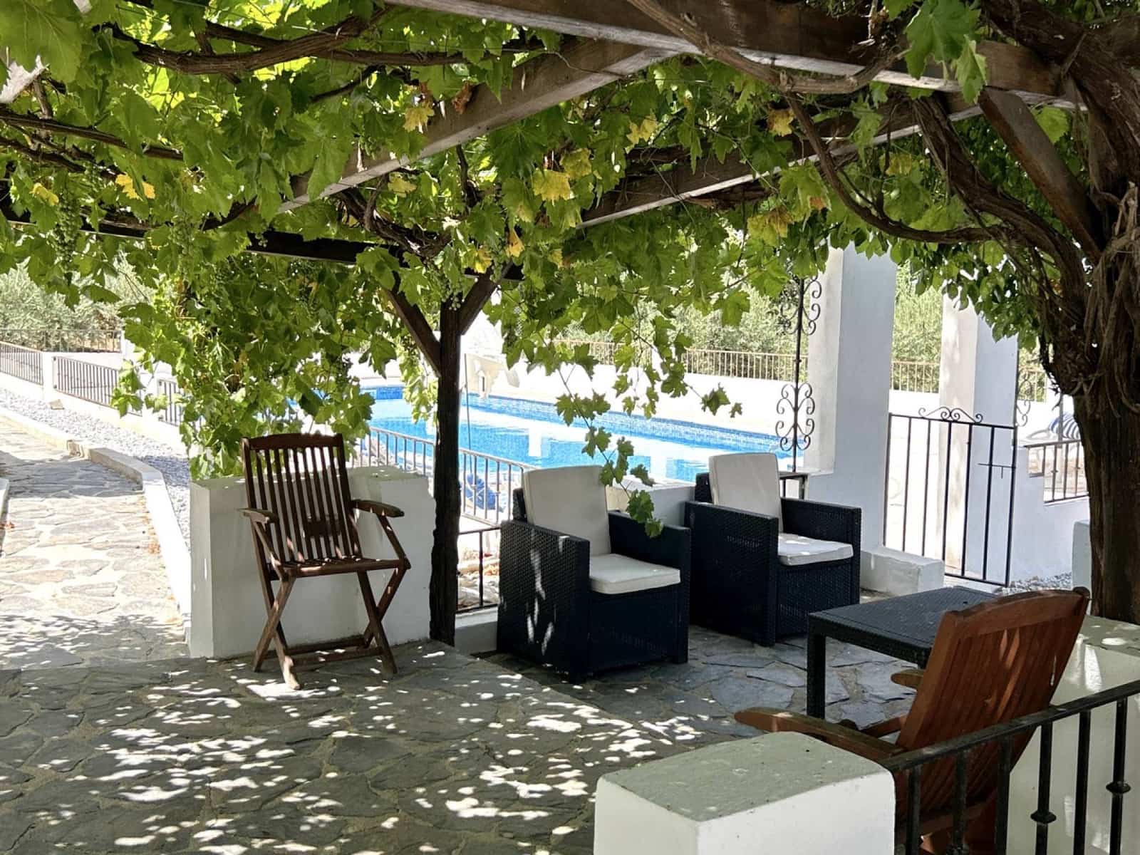 12 soveværelse Guesthouse/B & B til salg i Caniles med swimmingpool - € 1.250.000 (Ref: 8480208)