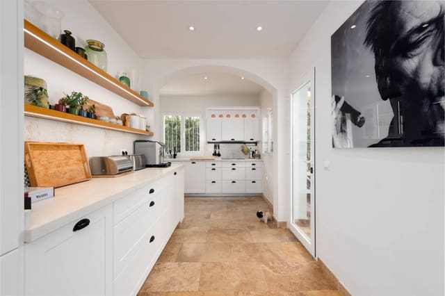 5 soveværelse Villa til salg i La Mairena, Ojen - € 1.950.000 (Ref: 8868055)