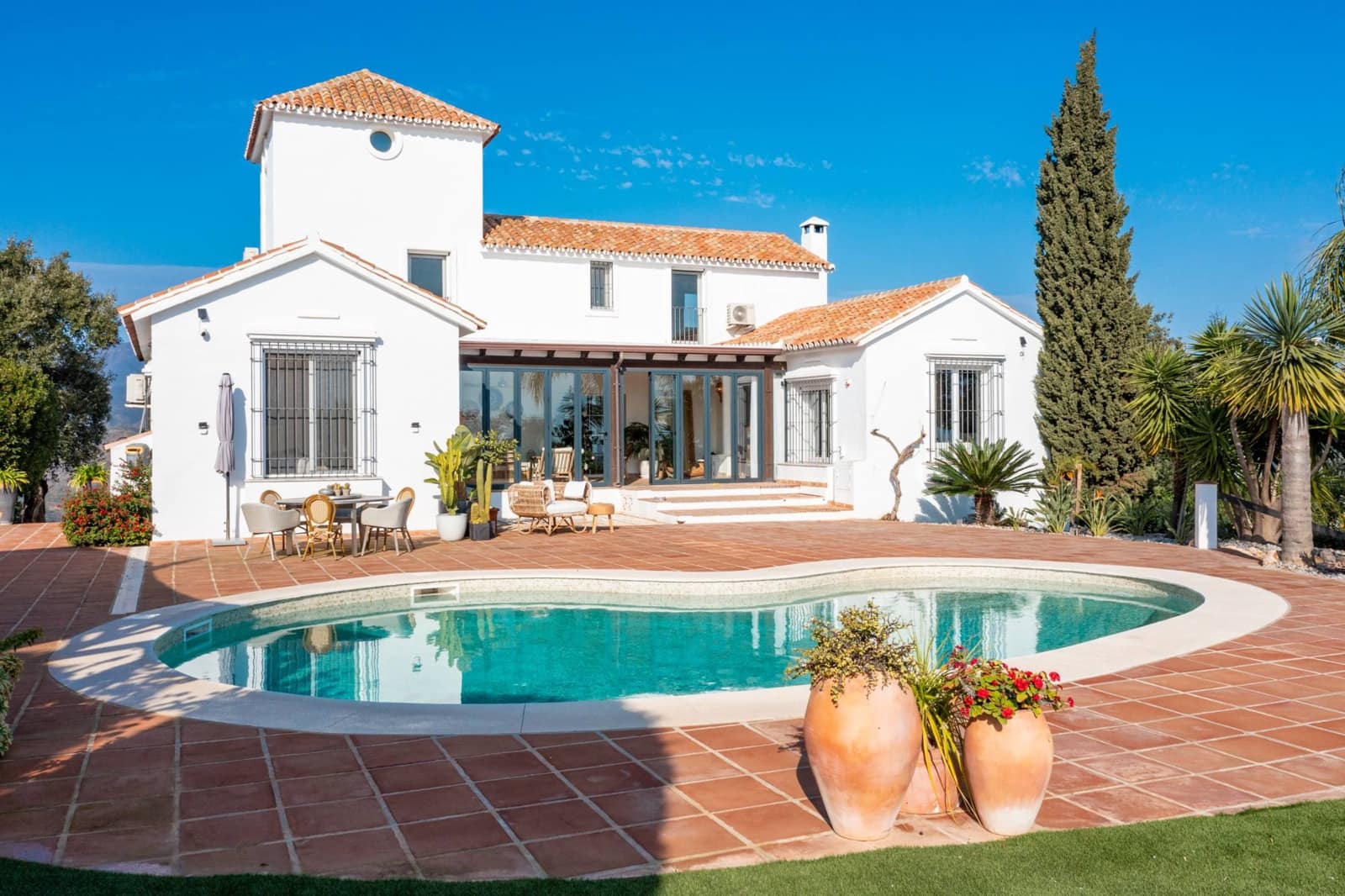 5 soveværelse Villa til salg i La Mairena - € 1.950.000 (Ref: 8868055)