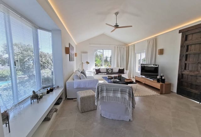 5 soveværelse Villa til salg i La Mairena, Ojen - € 1.950.000 (Ref: 8868055)