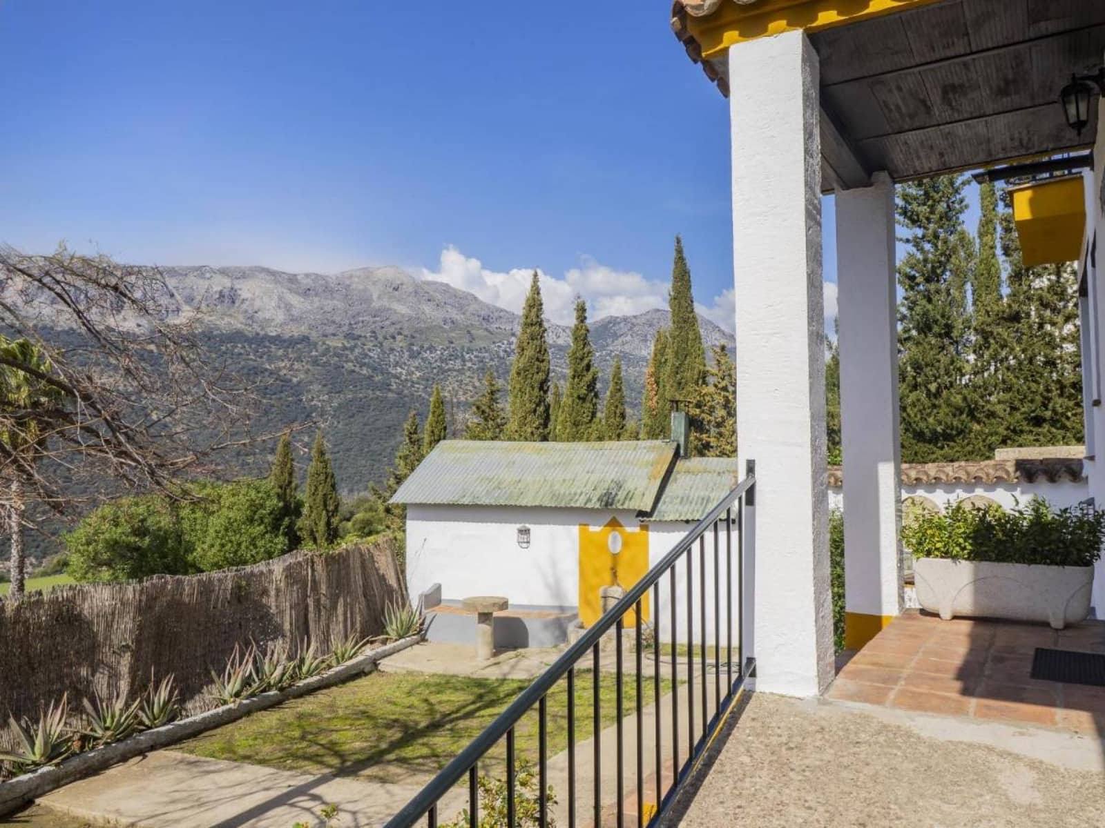 6 soveværelse Finca/Landehus til salg i Jimera de Libar med swimmingpool - € 350.000 (Ref: 9004203)