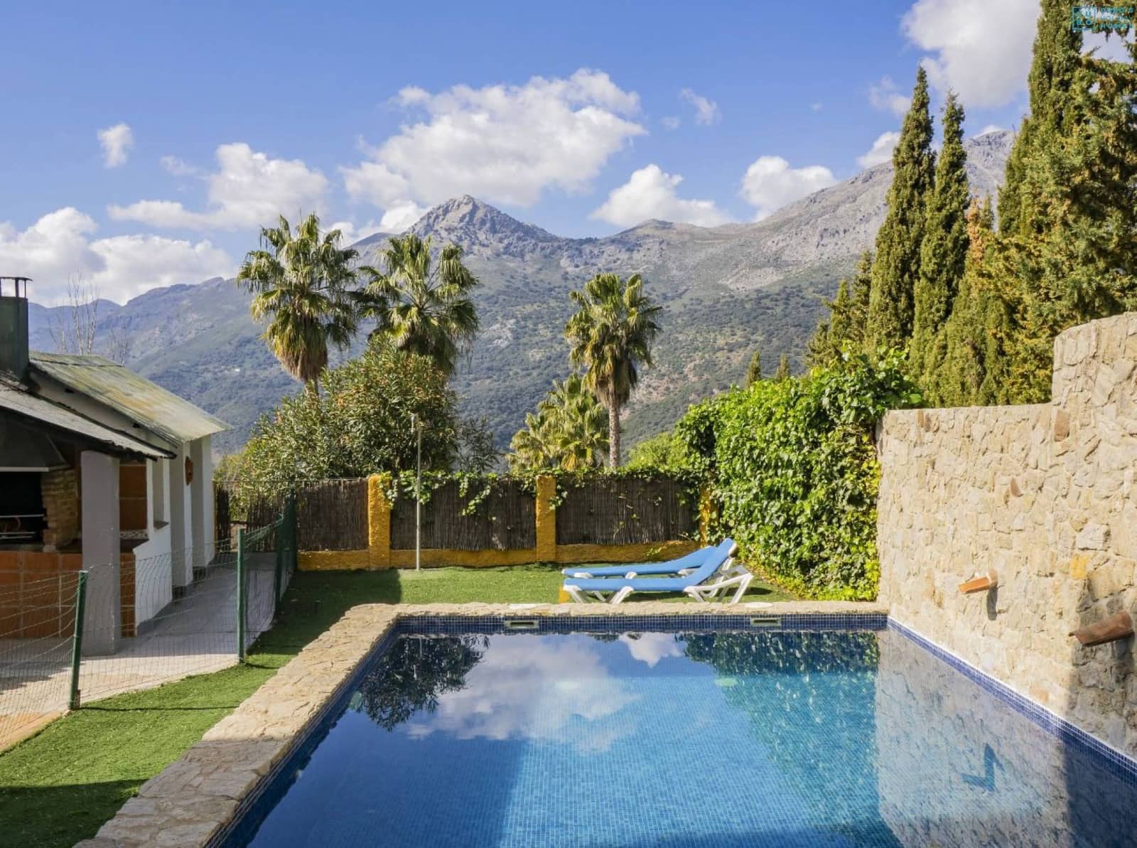 6 soveværelse Finca/Landehus til salg i Jimera de Libar med swimmingpool - € 350.000 (Ref: 9004203)