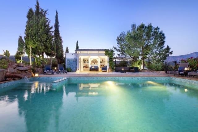 7 soveværelse Finca/Landehus til salg i Saleres, El Valle - € 2.750.000 (Ref: 9019764)