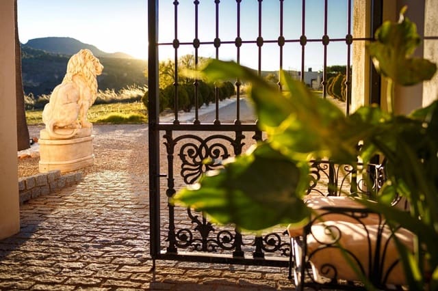 7 soveværelse Finca/Landehus til salg i Saleres, El Valle - € 2.750.000 (Ref: 9019764)