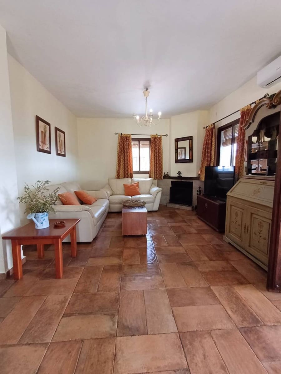 2 soveværelse Finca/Landehus til salg i Gaucin med swimmingpool - € 480.000 (Ref: 9076973)