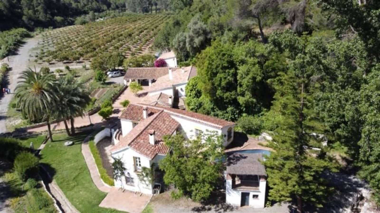 10 soverom Finca/Herregård til salgs i Gaucin med svømmebasseng - € 2 800 000 (Ref: 9097059)