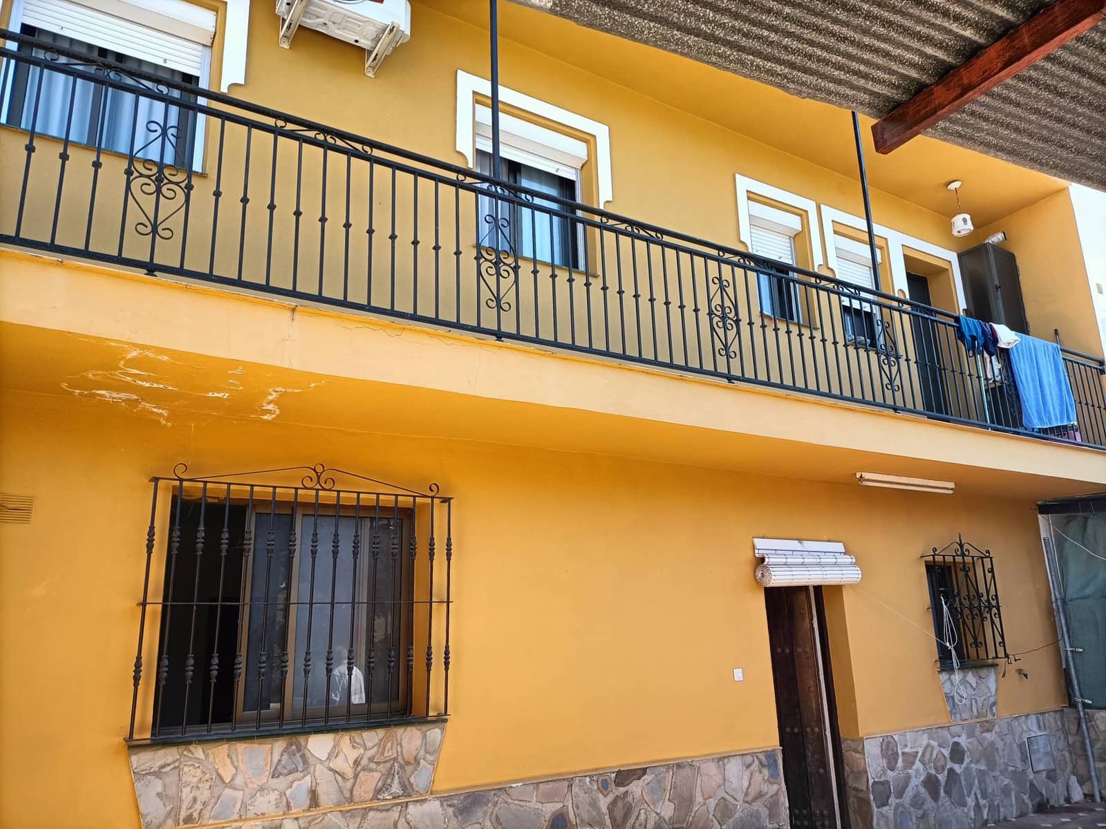 5 soveværelse Byhus til salg i Cortes de la Frontera - € 160.000 (Ref: 9130487)