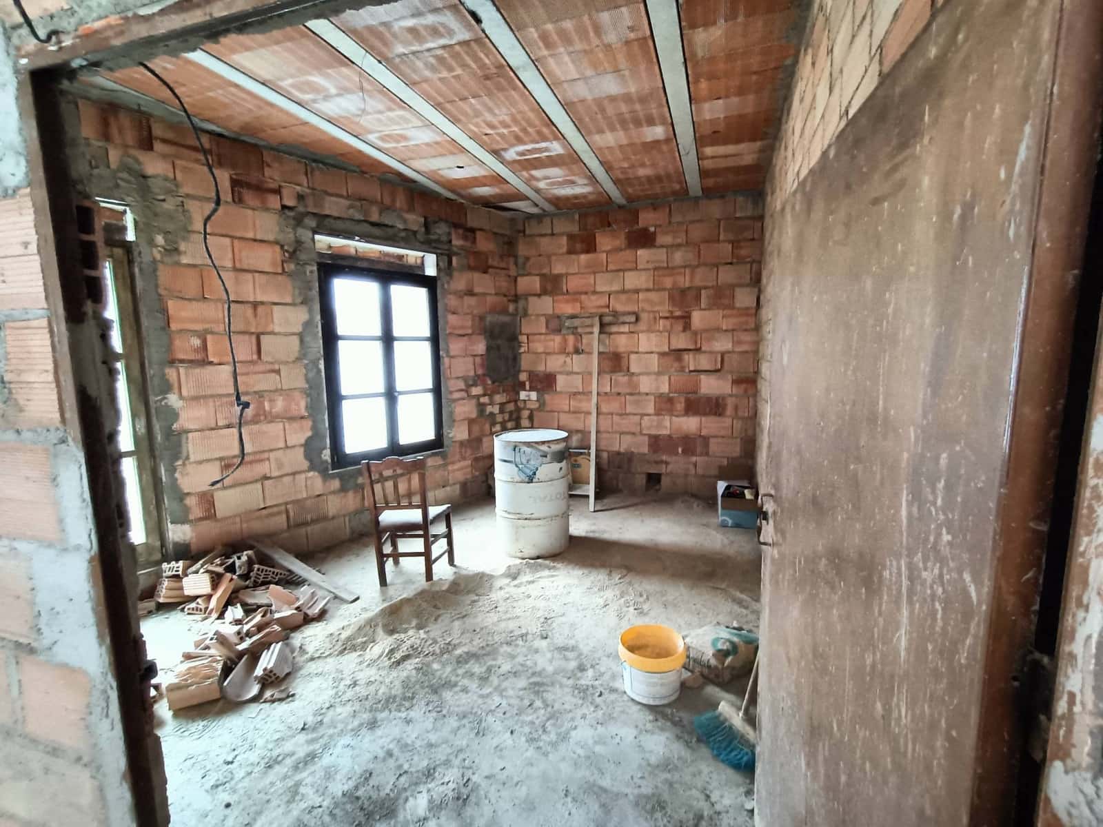 6 bedroom Townhouse for sale in Benalauria - € 120,000 (Ref: 9170505)