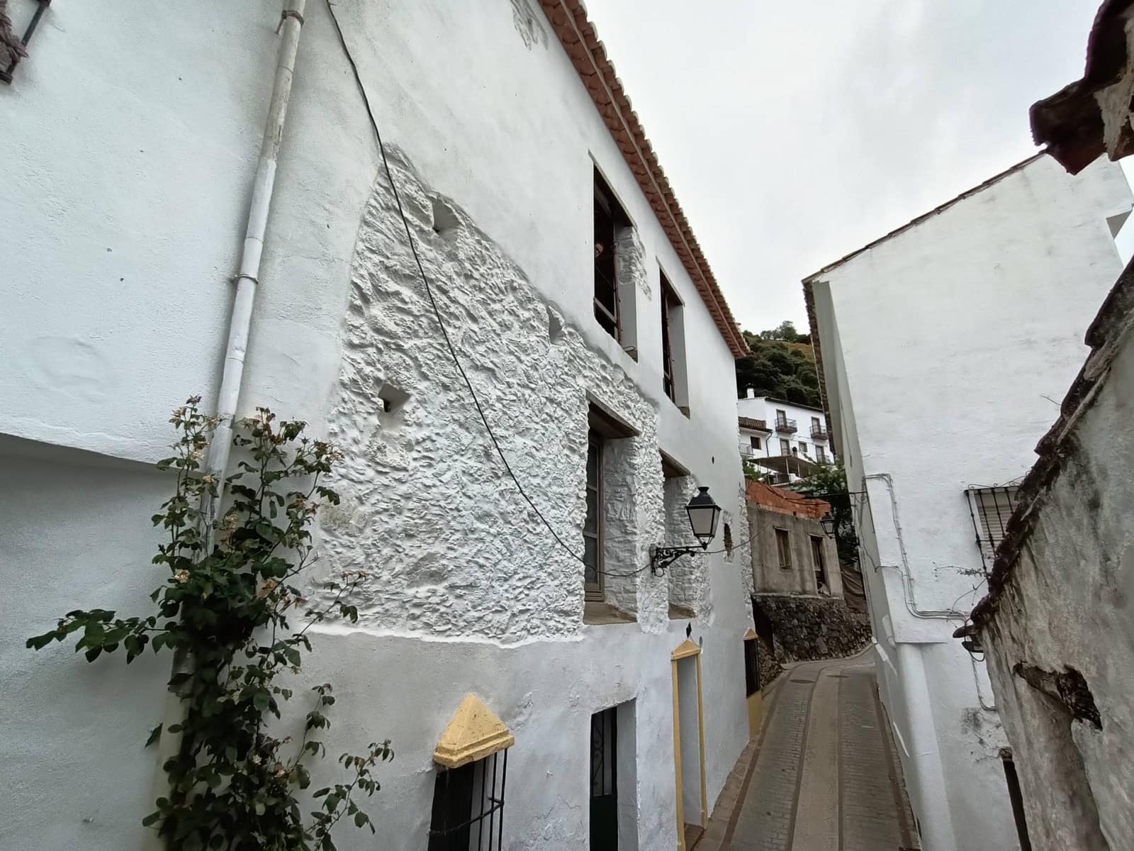 6 bedroom Townhouse for sale in Benalauria - € 120,000 (Ref: 9170505)