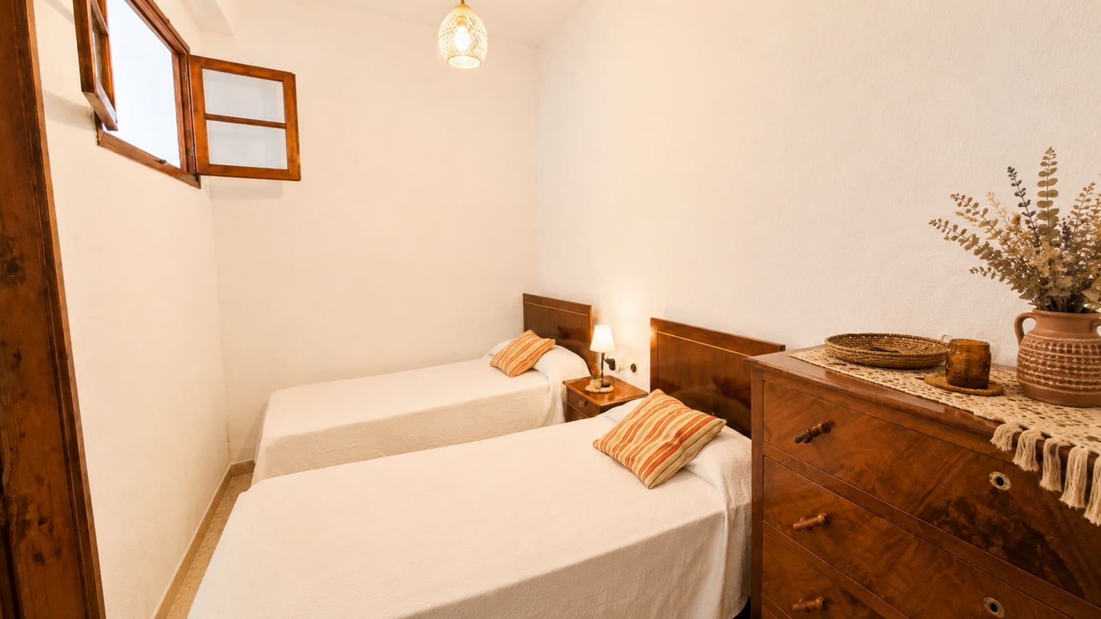 4 bedroom Townhouse for sale in Gaucin with pool - € 155,000 (Ref: 9203060)