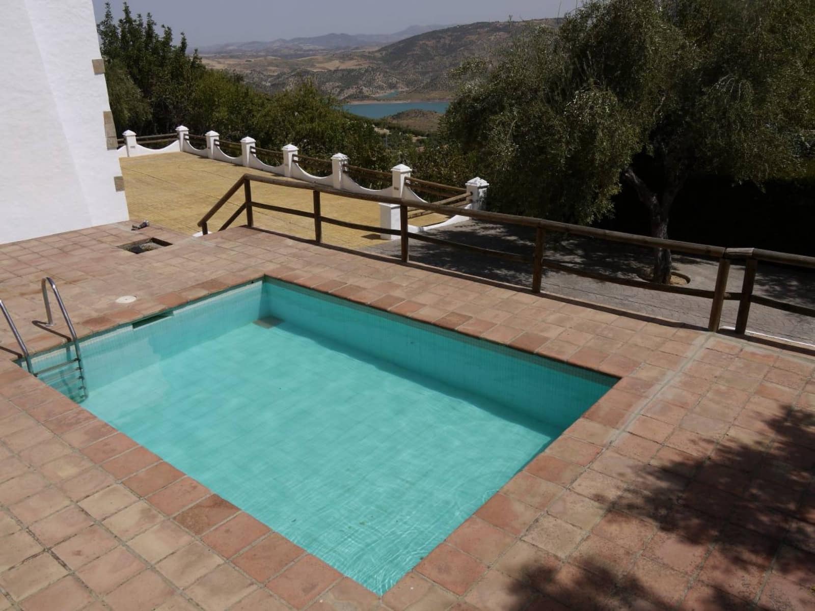 5 slaapkamer Finca/Landhuis te koop in Zahara de la Sierra met zwembad - € 470.000 (Ref: 9205632)