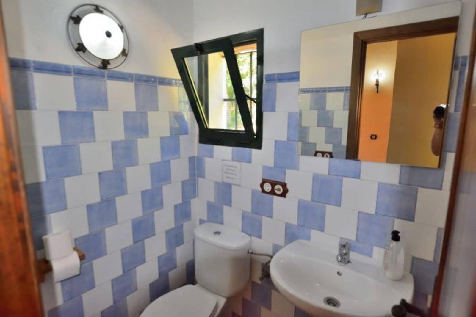 5 slaapkamer Finca/Landhuis te koop in Zahara de la Sierra met zwembad - € 470.000 (Ref: 9205632)