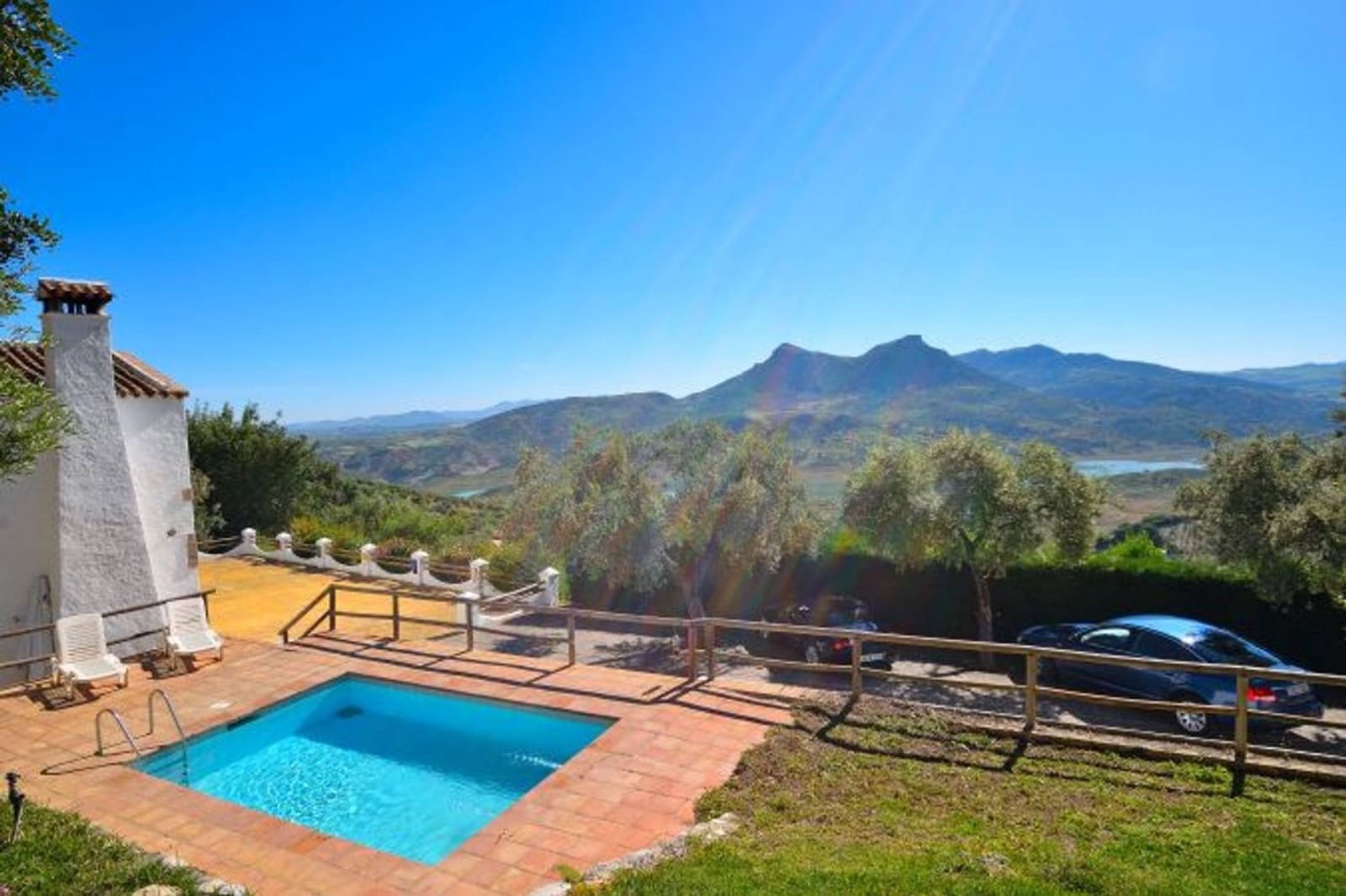 5 slaapkamer Finca/Landhuis te koop in Zahara de la Sierra met zwembad - € 470.000 (Ref: 9205632)