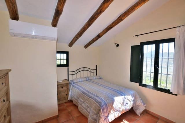 5 bedroom Finca/Country House for sale in Zahara de la Sierra with pool - € 470,000 (Ref: 9205632)
